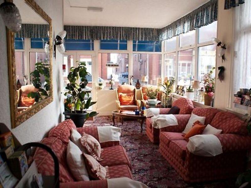The Highfield Private Hotel Blackpool Exterior photo