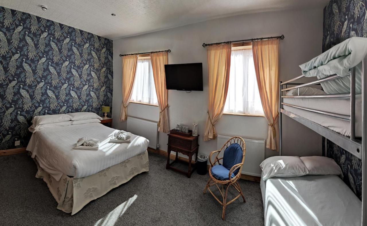 The Highfield Private Hotel Blackpool Exterior photo